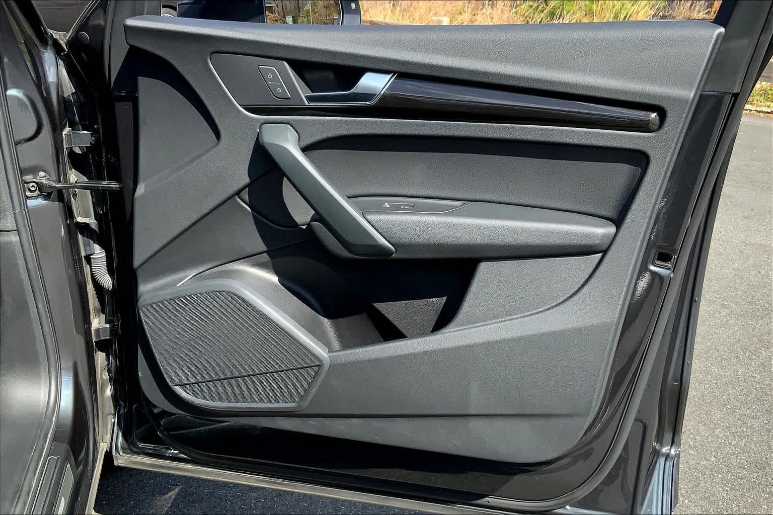 Used 2018 Manhattan Gray Metallic Audi Tech Premium Plus image 23
