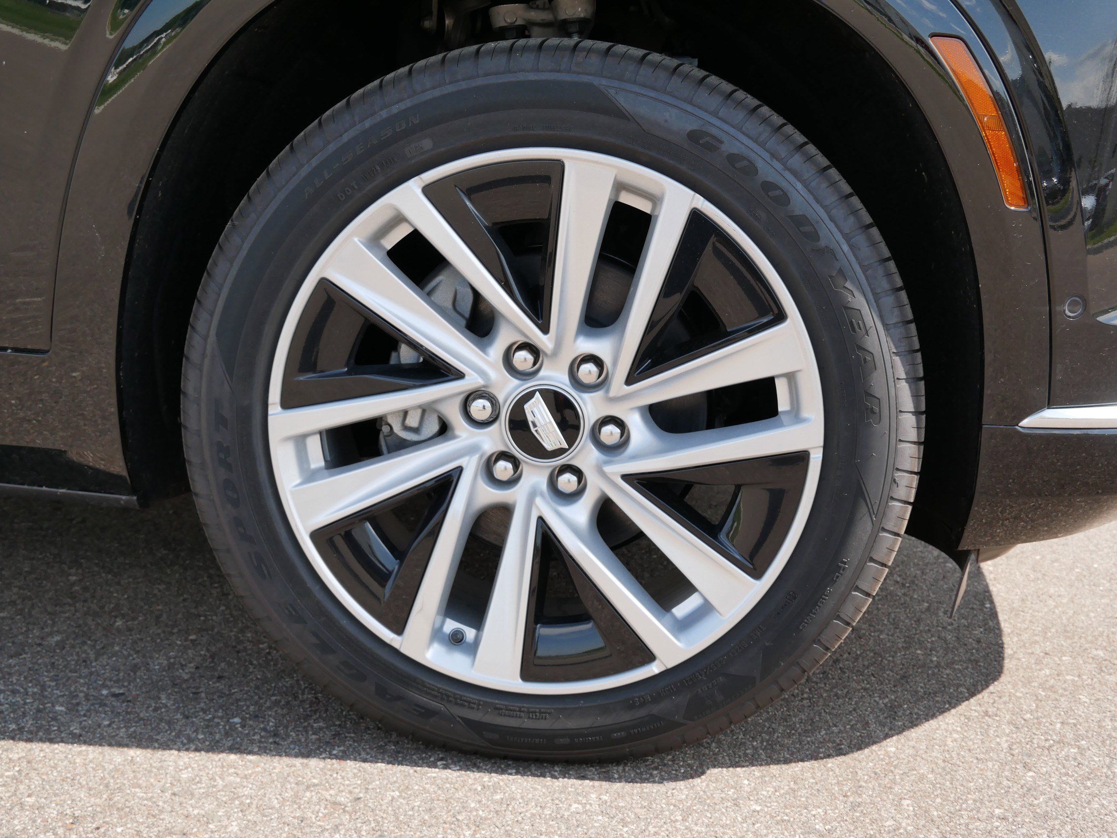 2026 Cadillac VISTIQ Luxury - Photo 7