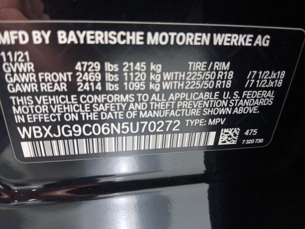 Used 2022 Black BMW xDrive28i image 3