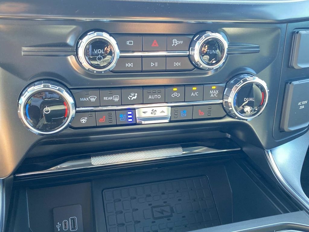 New 2026 Agate Black Metallic Ford Platinum® image 17