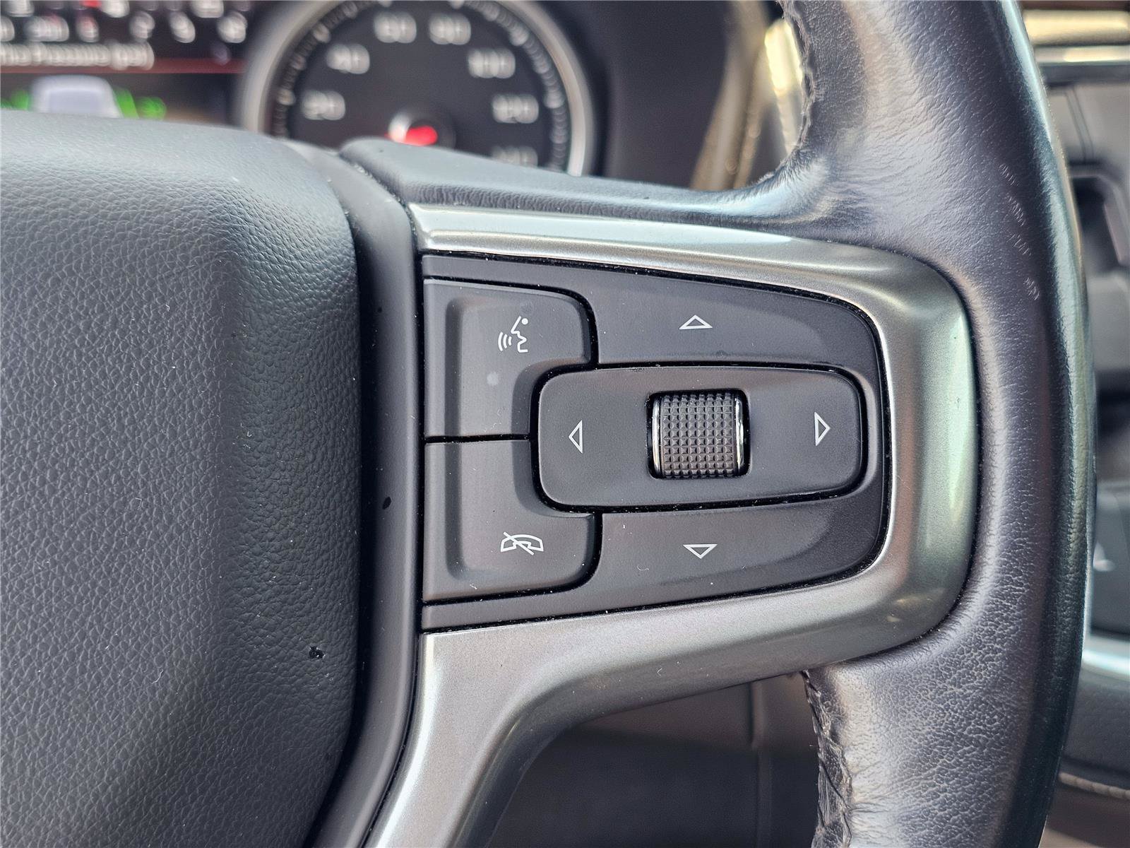 Used 2021 Shadow Gray Metallic Chevrolet Premier image 23