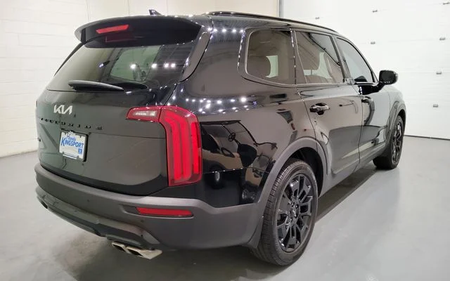 Used 2022 Black Kia SX image 6