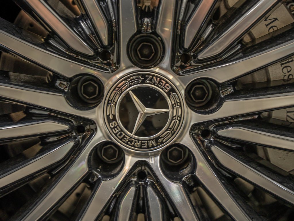 New 2027 Polar White Mercedes-Benz CLE 300 image 9