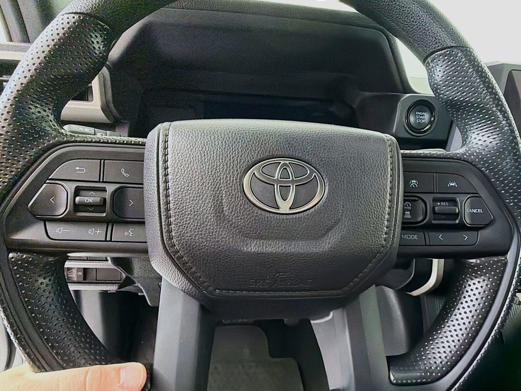 Used 2025 Ice Cap Toyota SR5 Double Cab 6