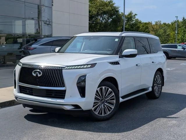 2027 INFINITI QX80 LUXE