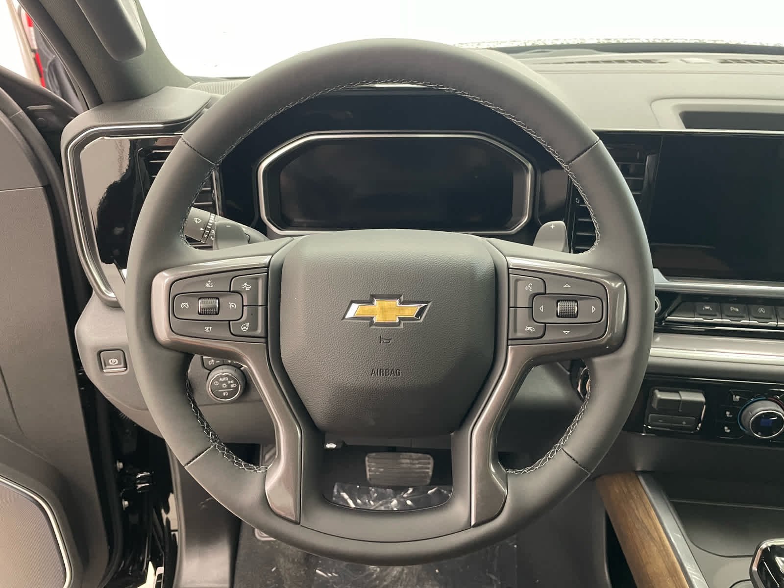 2026 Chevrolet Silverado 1500 High Country - Photo 13