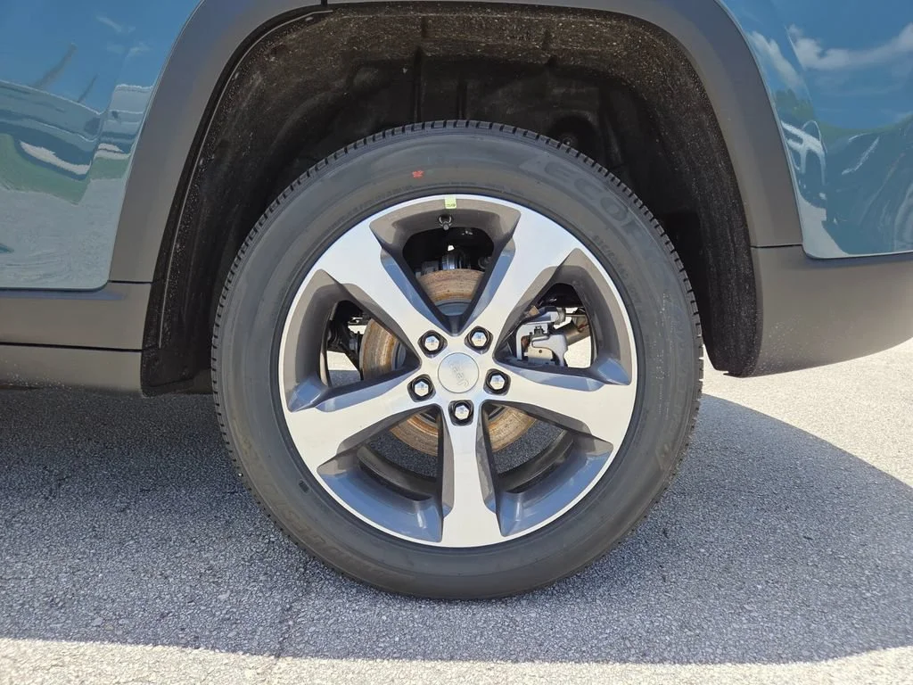 New 2026 Steel Blue Exterior Paint Jeep Limited image 7
