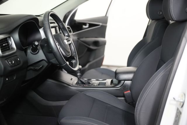 Used 2019 White Kia 2.4L LX image 17