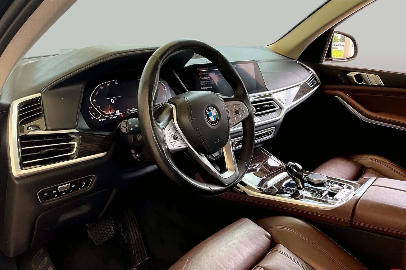 Used 2021 Jet Black BMW xDrive40i image 16