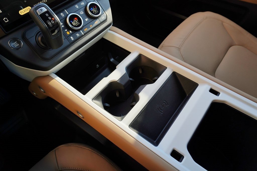 2026 LAND ROVER DEFENDER - Image 25