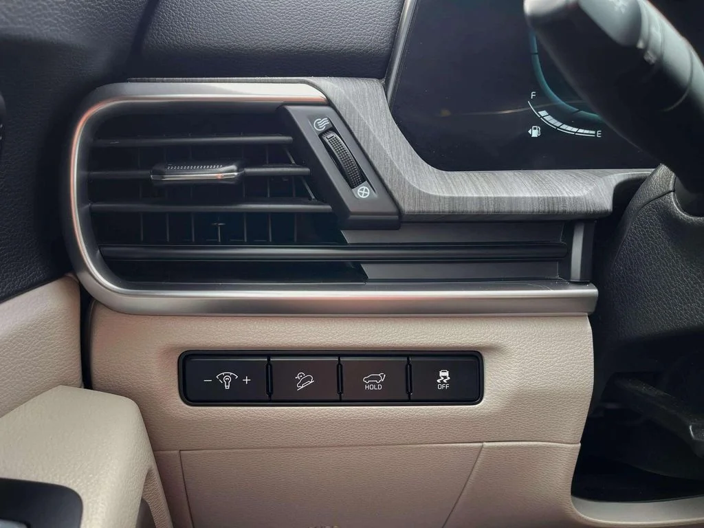 Certified Used 2024 Gravity Gray Kia EX image 18