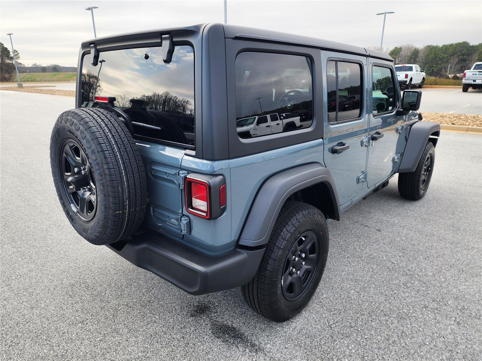 New 2026 Anvil Clear-Coat Exterior Paint Jeep Sport image 6
