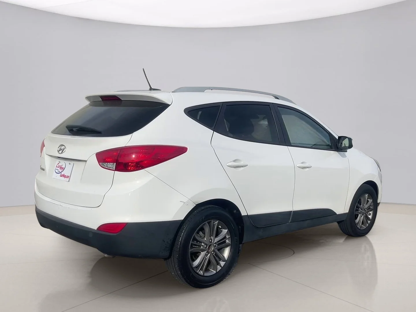 Used 2014 White Hyundai GLS image 6