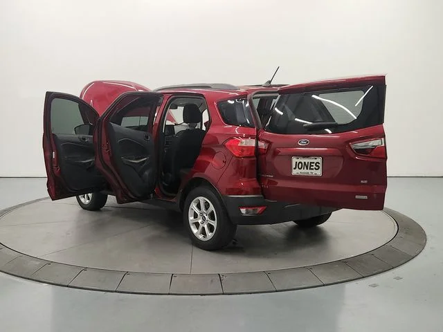 Used 2020 Red Ford SE image 14