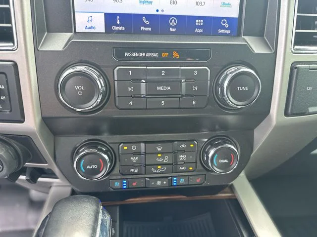 Used 2019 Gray Ford Lariat image 20