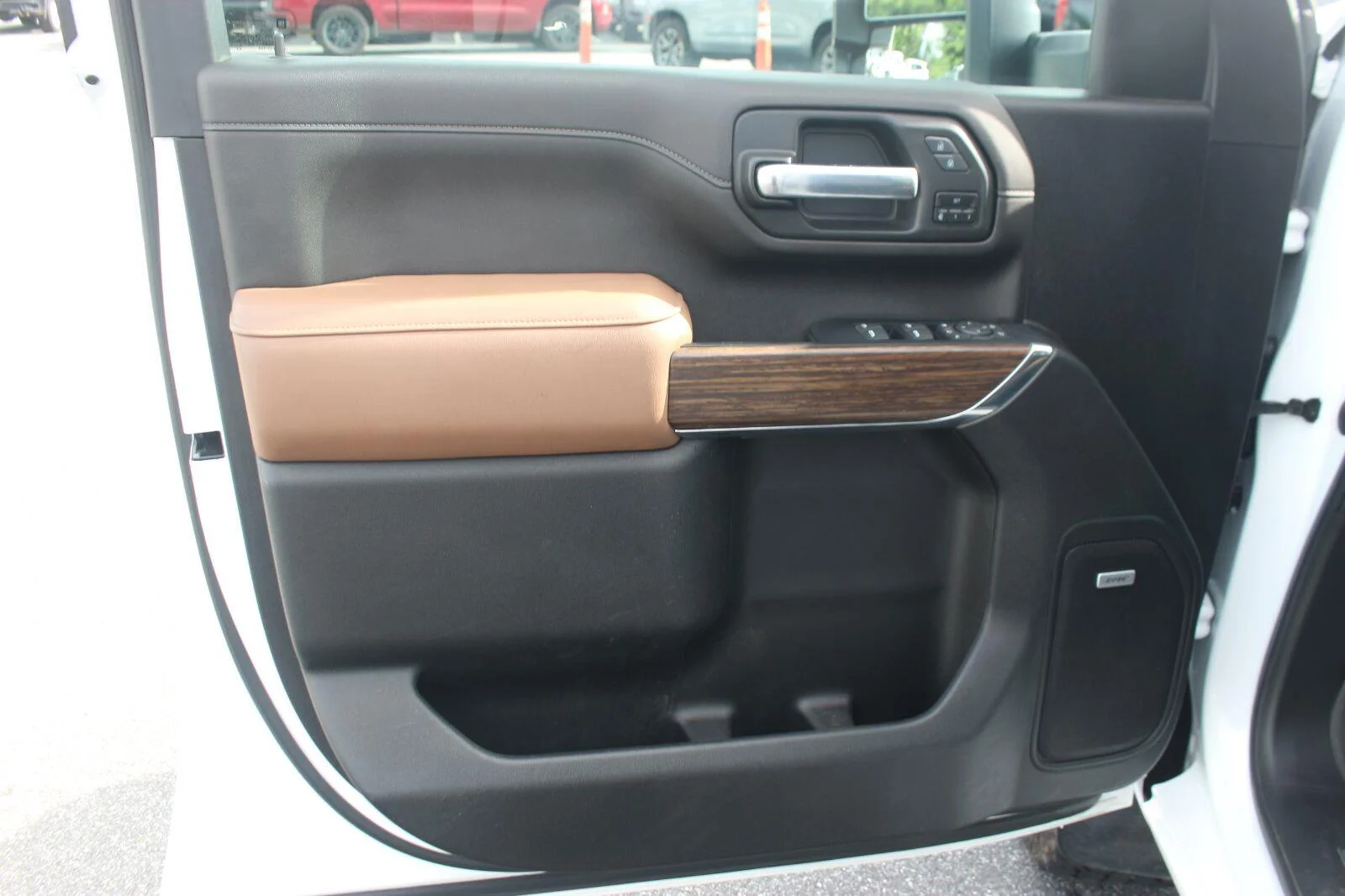 Used 2023 SUMMIT WHITE Chevrolet High Country image 14