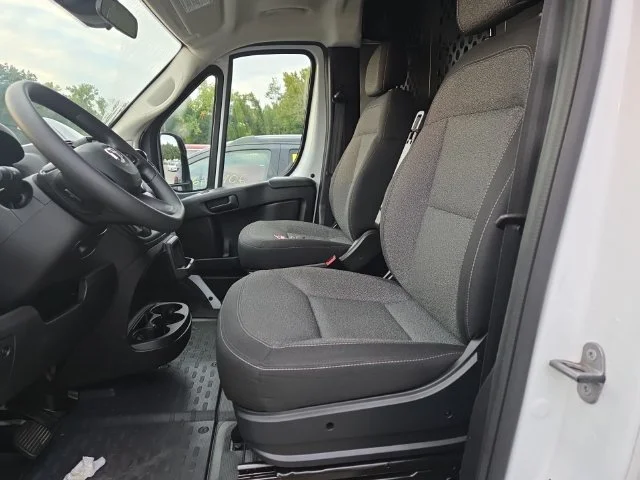 Used 2025 White Ram CARGO image 10