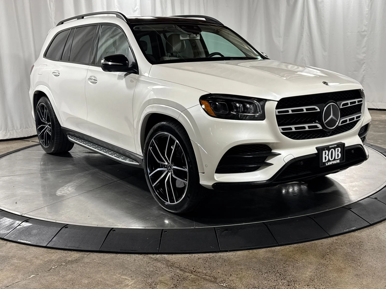 Used 2020 White Mercedes-Benz GLS 580 4MATIC® image 8