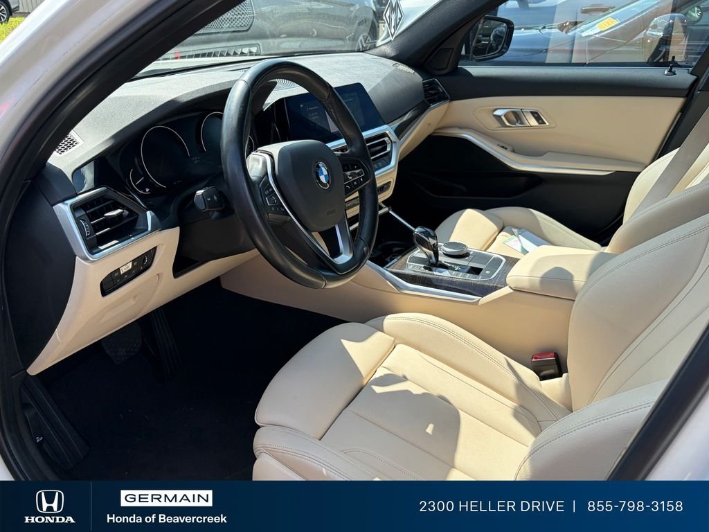 Used 2017 Gray Land Rover 3.0L V6 Supercharged HSE image 4