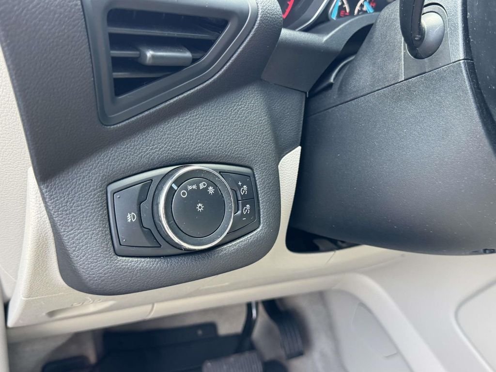 Used 2015 Gray Ford SE image 28