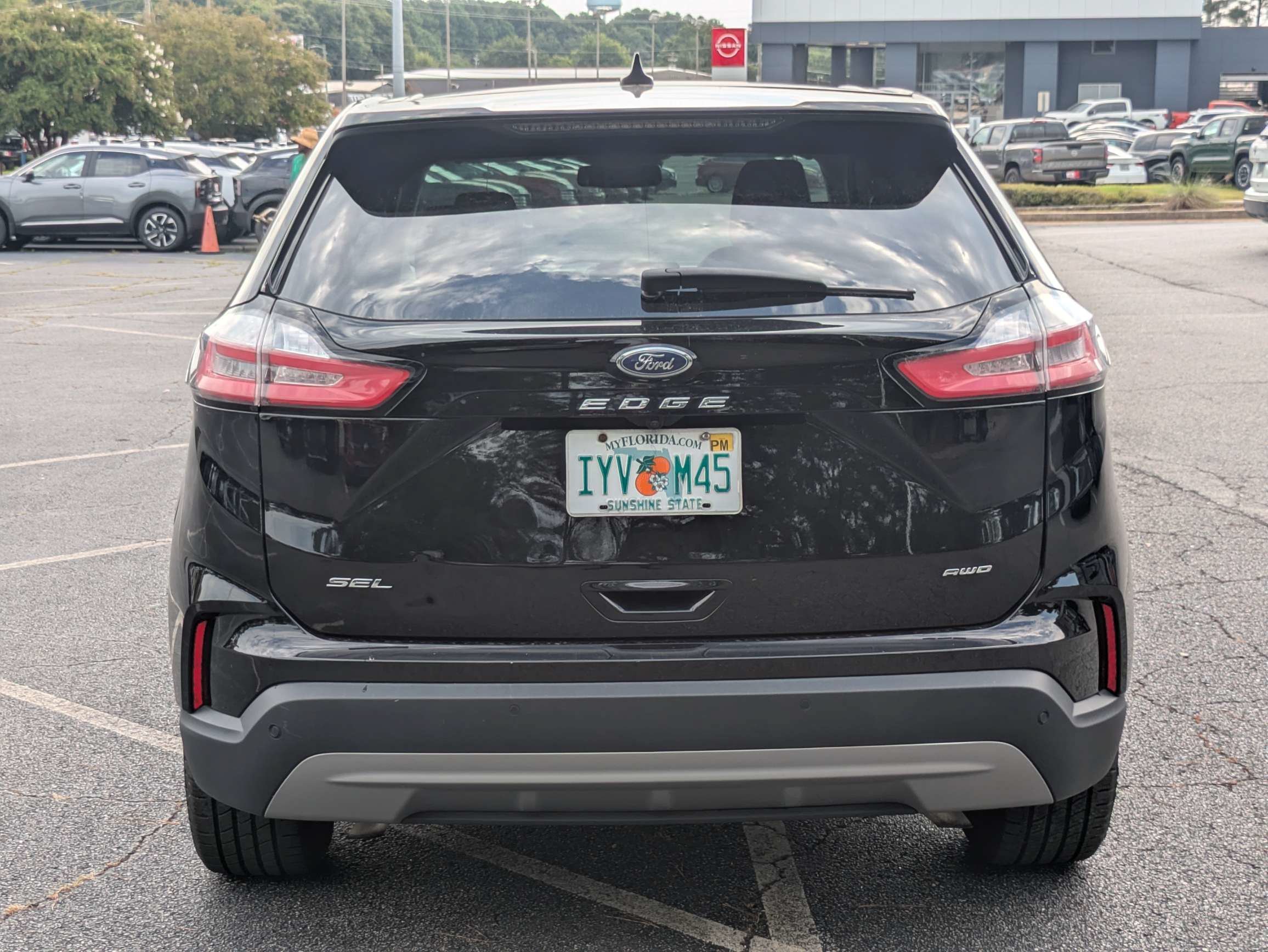 Used 2024 Black Ford SEL image 4