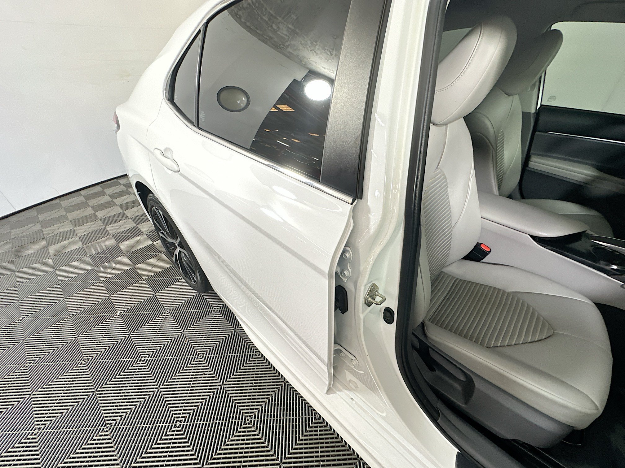 Used 2020 Super White Toyota SE image 27