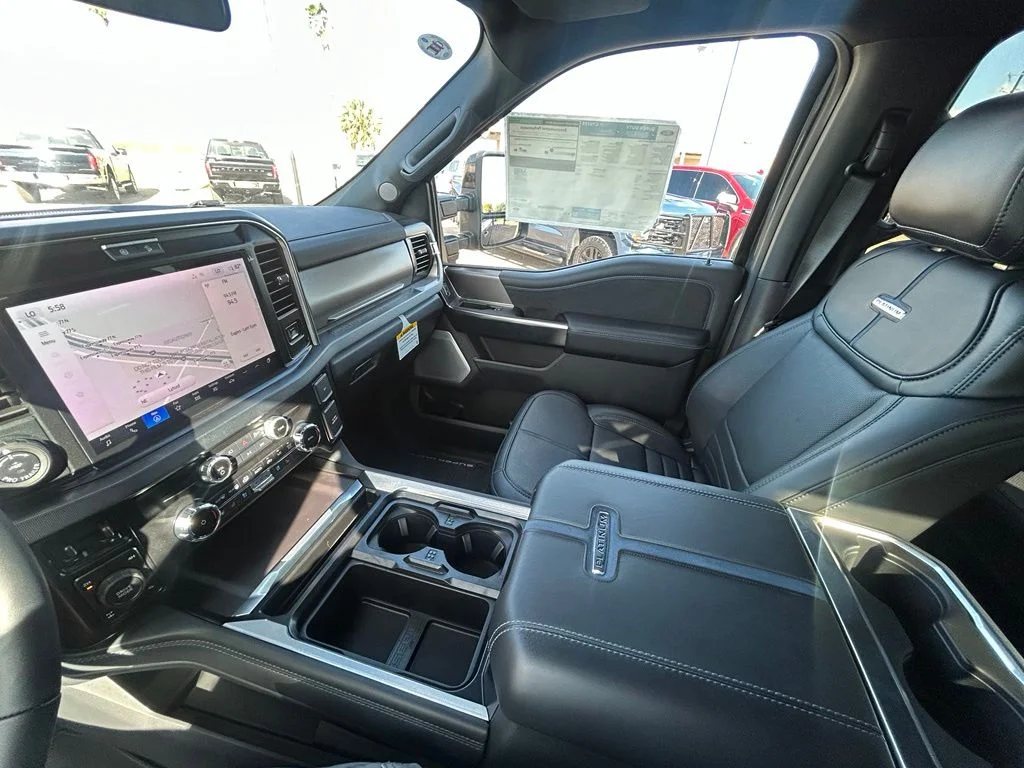 2026 Ford F-250 Super Duty Platinum - Photo 18