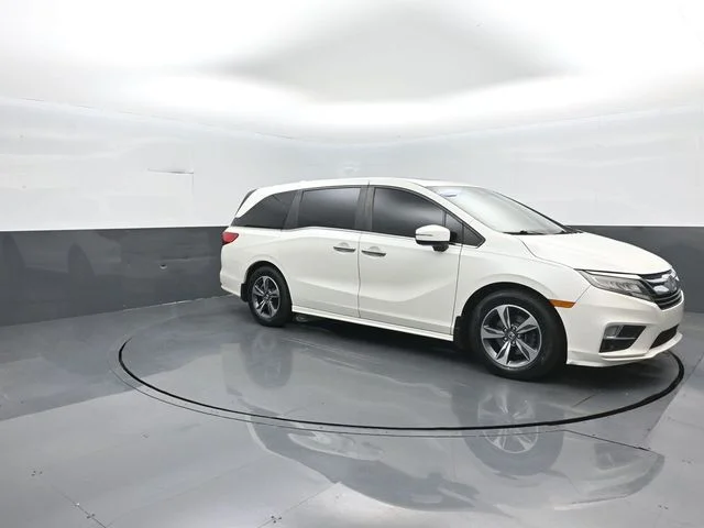 Certified Used 2018 Diamond White Honda Touring image 2