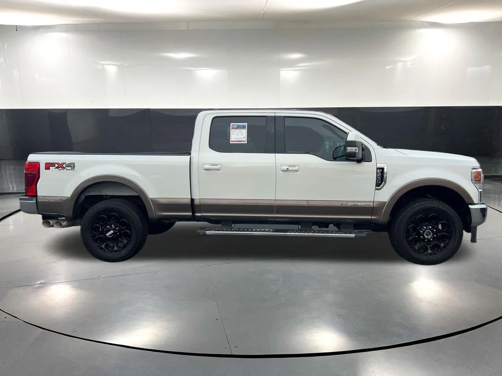 Used 2022 White Ford Lariat image 12