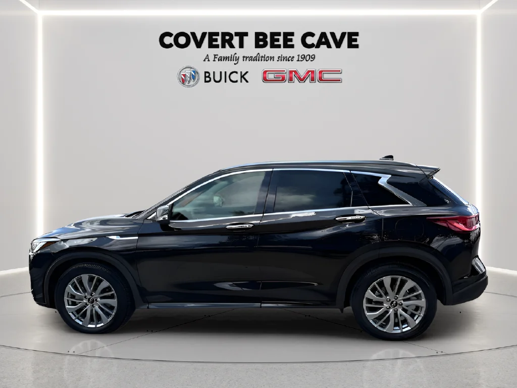 Used 2024 Black INFINITI LUXE image 6