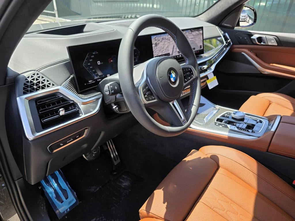 New 2027 Manhattan Green Metallic BMW M60i image 16