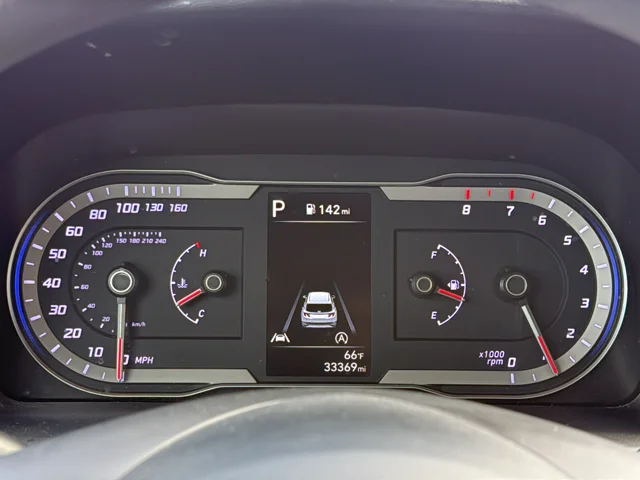 Used 2023 Silver Hyundai SEL image 12