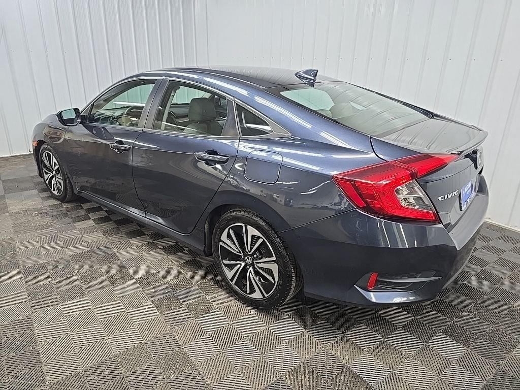Used 2016  Honda EX-T image 9