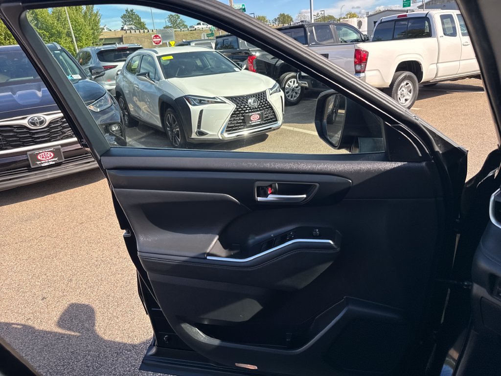 Used 2023 Black Toyota XLE image 35