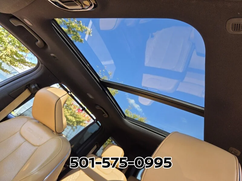 Used 2023 Silver JEEP SUMMIT 4X4 image 8