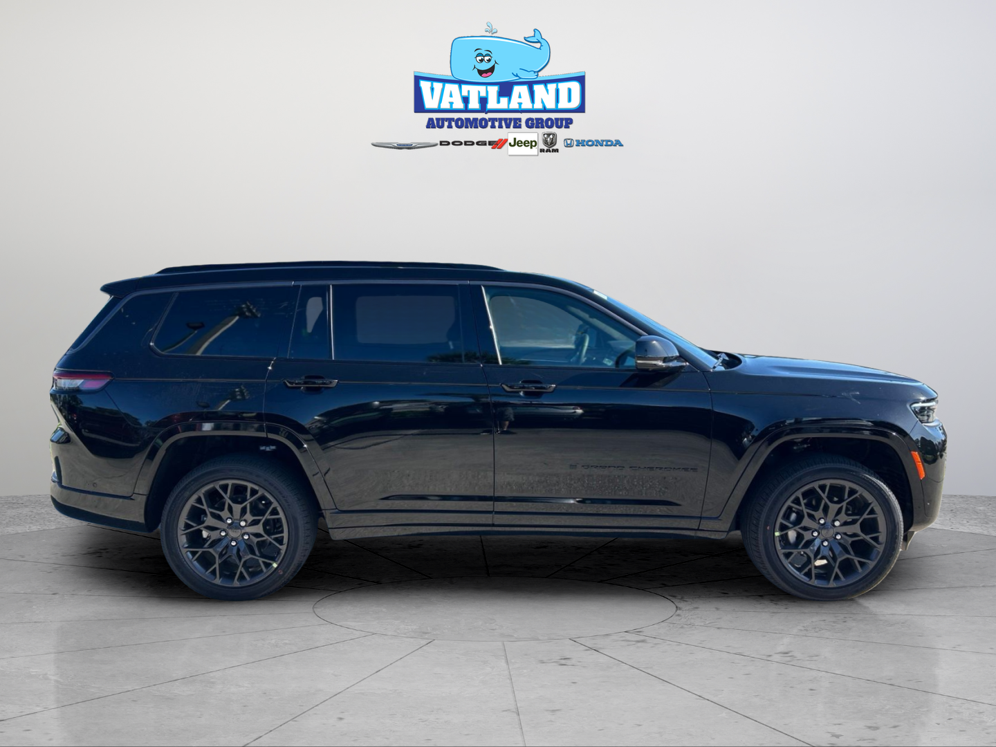 New 2026 Diamond Black Crystal Pearl-Coat Exterior Paint Jeep Summit image 6