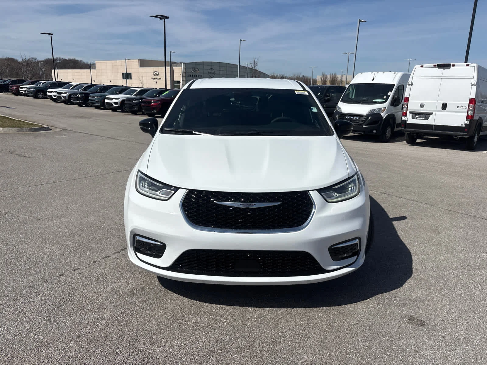 New 2026 Bright White Clearcoat Chrysler Select image 3