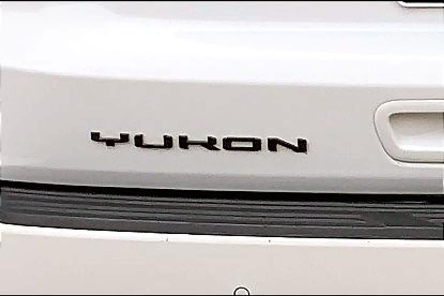 Certified Used 2024 Summit White GMC AT4 image 31