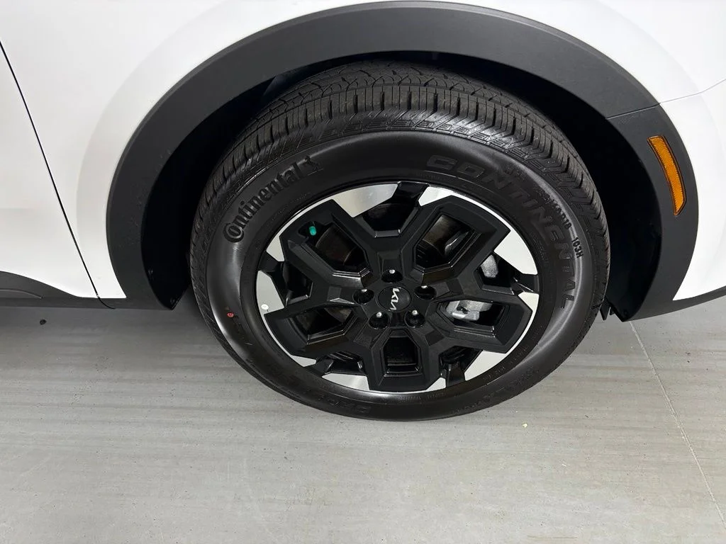 New 2026 Glacial White Pearl Kia S image 10