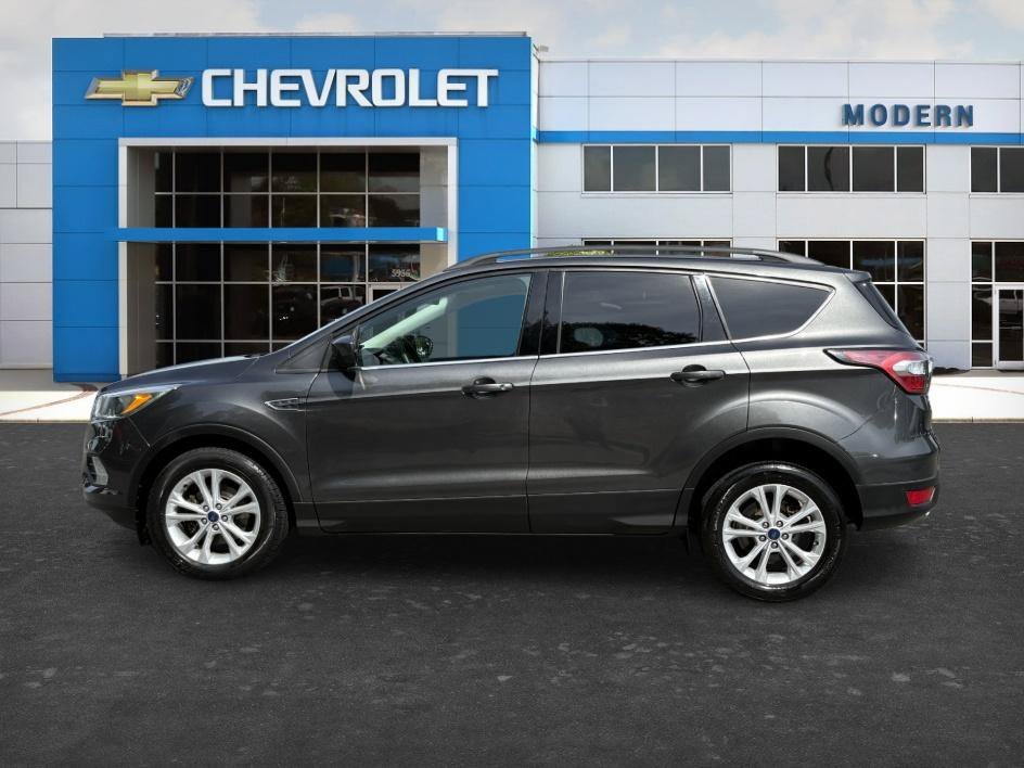 Used 2018 Magnetic Ford SE image 2