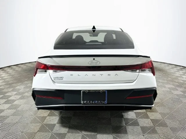 New 2026 White Hyundai SEL Sport image 4