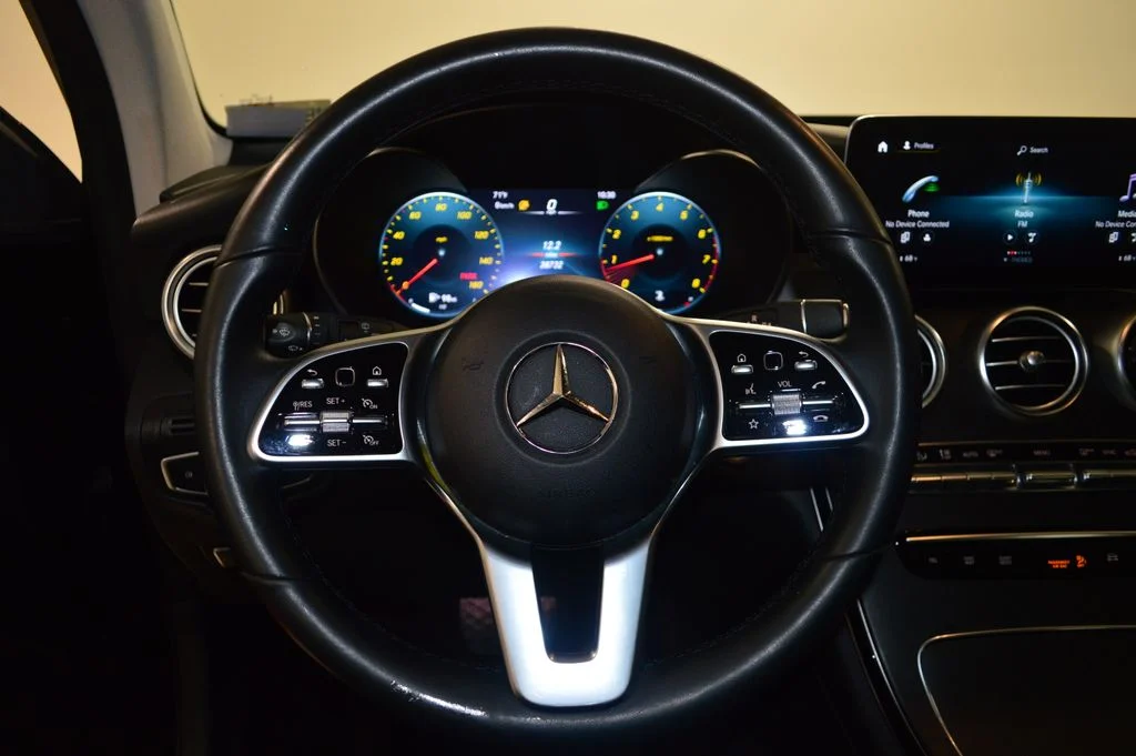 Used 2022 Black Mercedes-Benz GLC 300 image 20