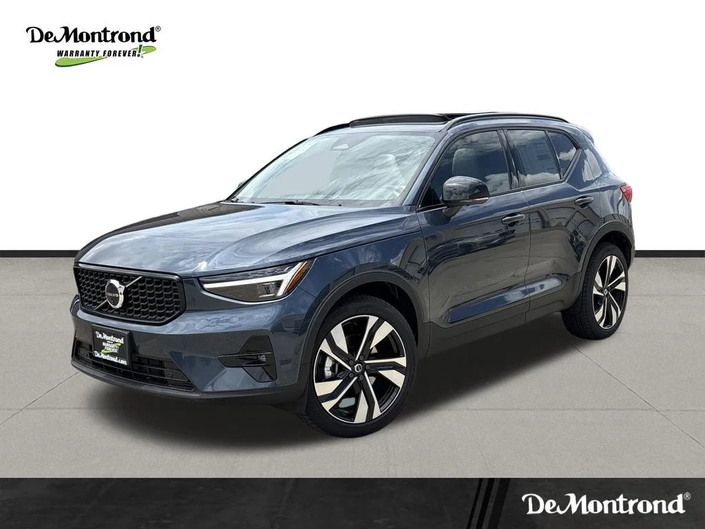 2026 Volvo XC40 B5 Ultra Dark AWD's photo