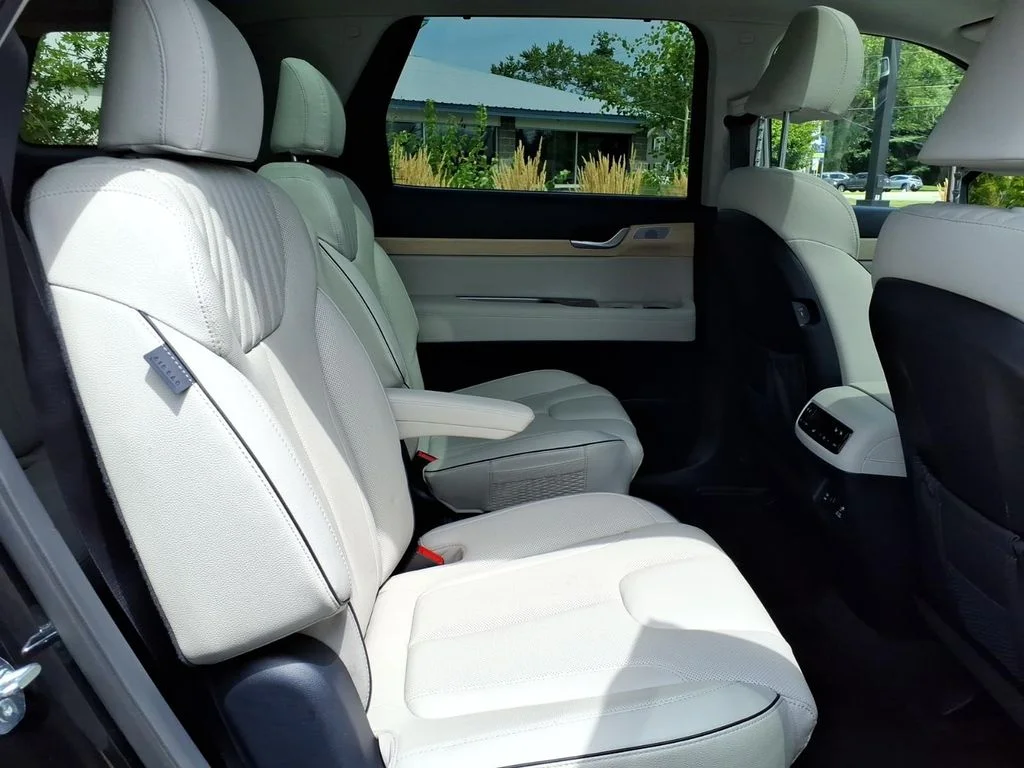 Used 2024 Black Hyundai Limited image 9