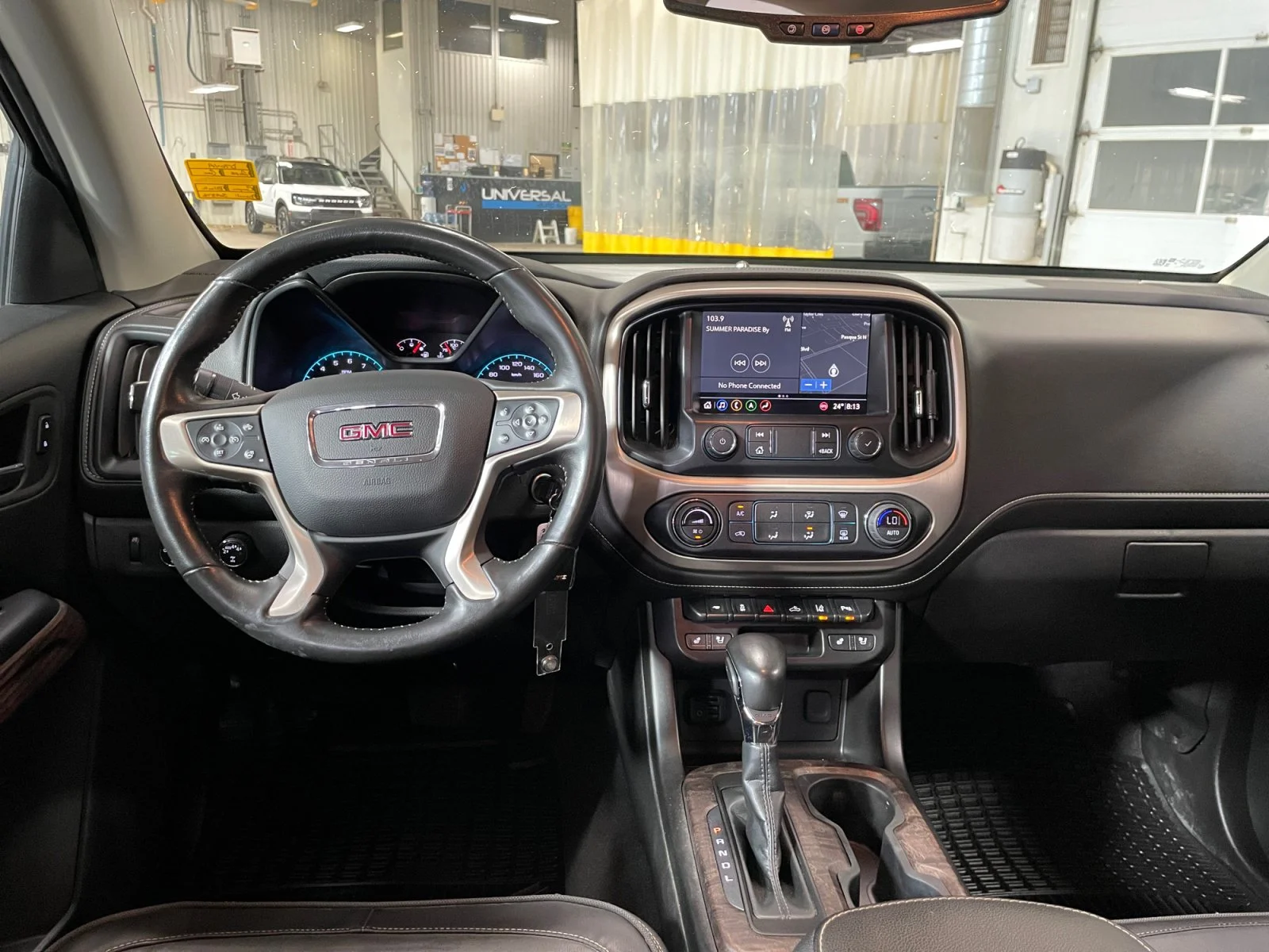 Used 2022 BLACK GMC Crew Cab 4WD DENALI image 20