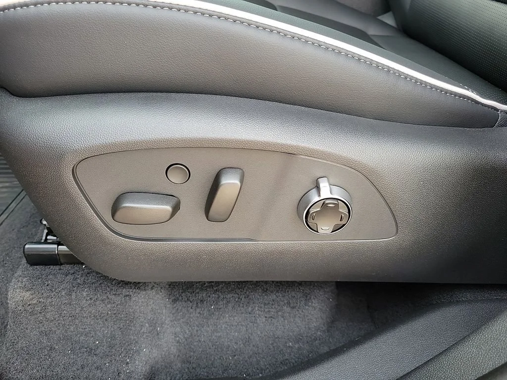2026 Buick Enclave Avenir - Photo 19