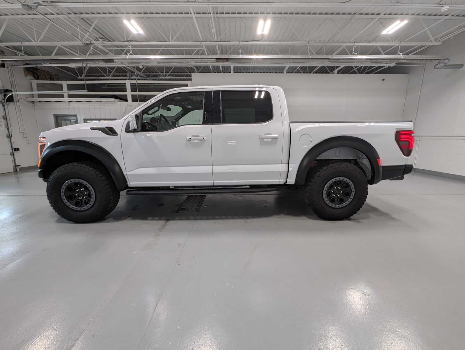Used 2024 Oxford White Ford Raptor image 11