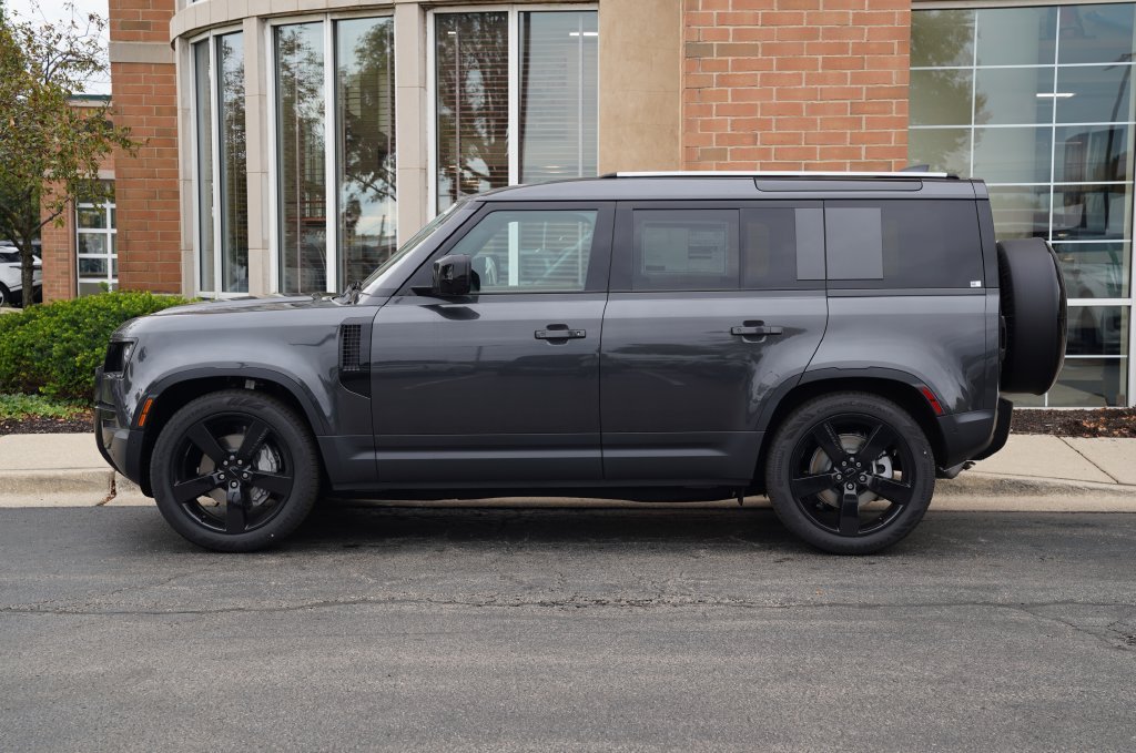 New 2026 Carpathian Grey Land Rover S image 2