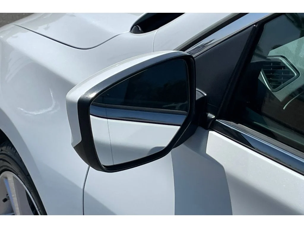 Used 2014 Bellanova White Pearl Acura 2.0L (A5) image 39