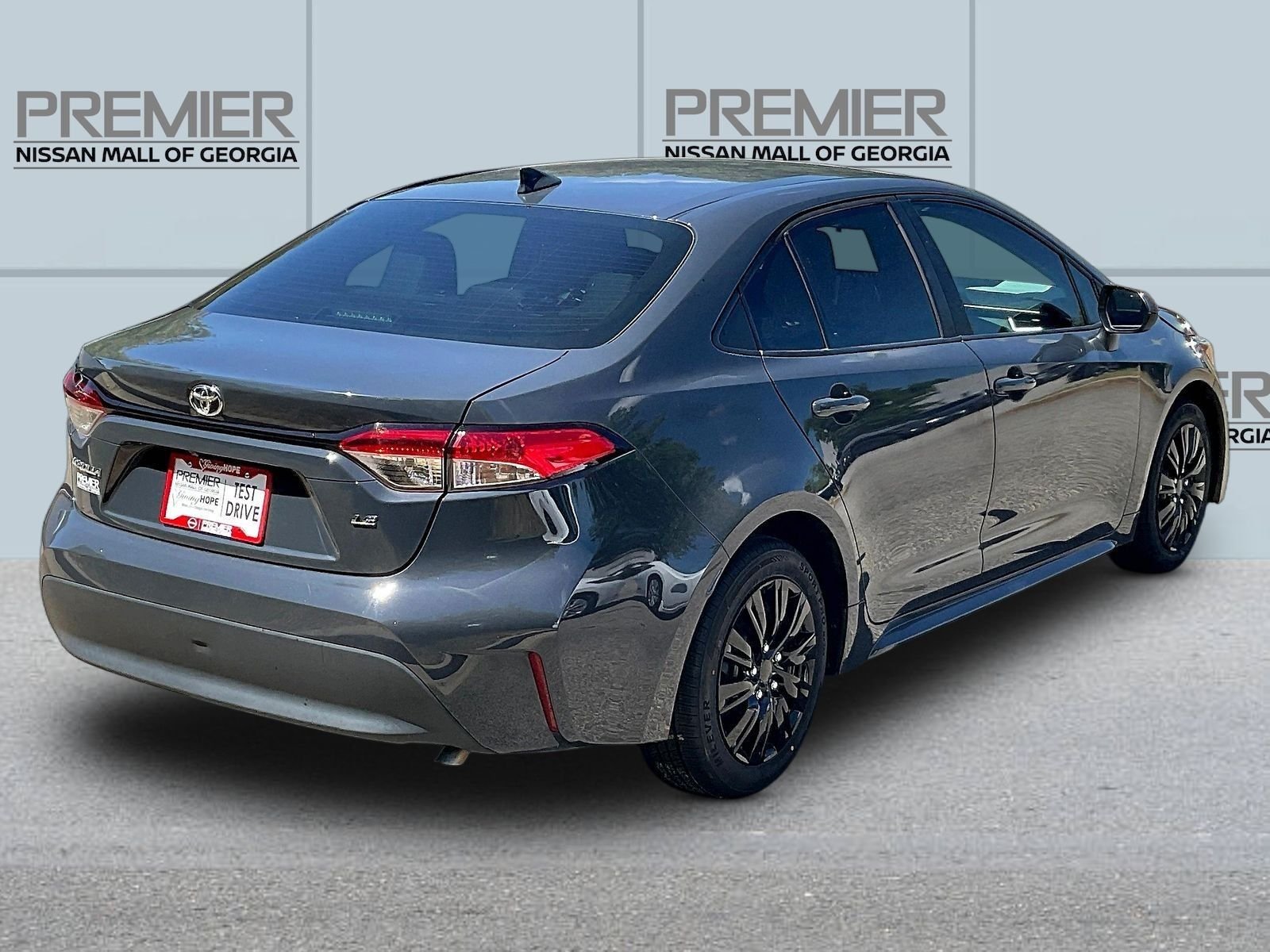 Used 2024  Toyota LE image 7